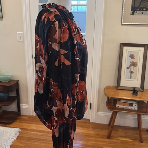Haver London black/orange floral design pullover Blouse.  Size L - Picture 7 of 10